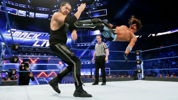 wwe-smackdown-tv-deal-college-football-media-rights-contracts.jpg